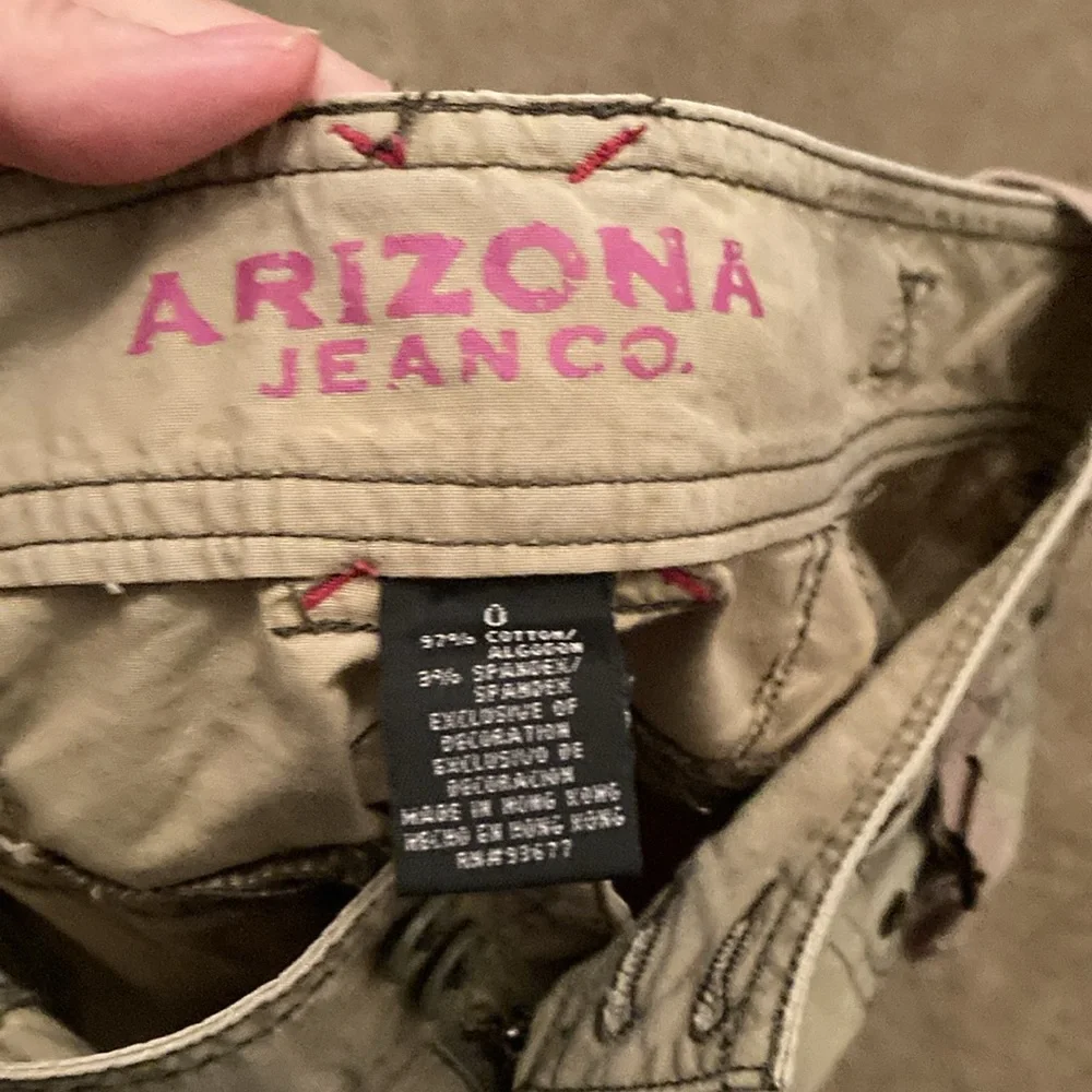 Arizona Beige Cargo Shorts